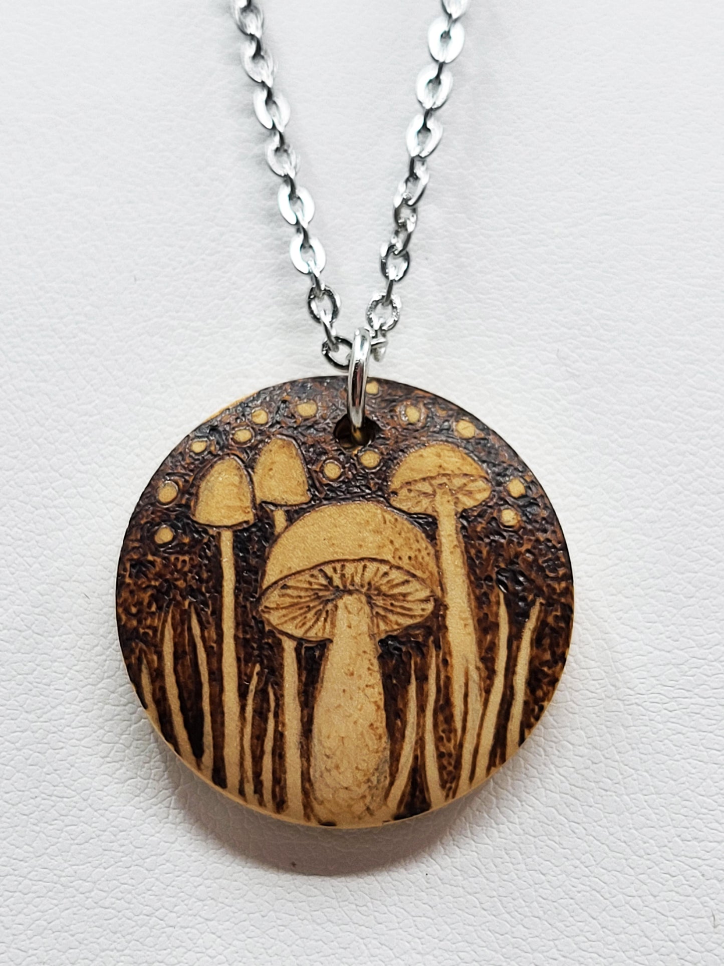 Nature Wood Pendant Mushroom under the Stars