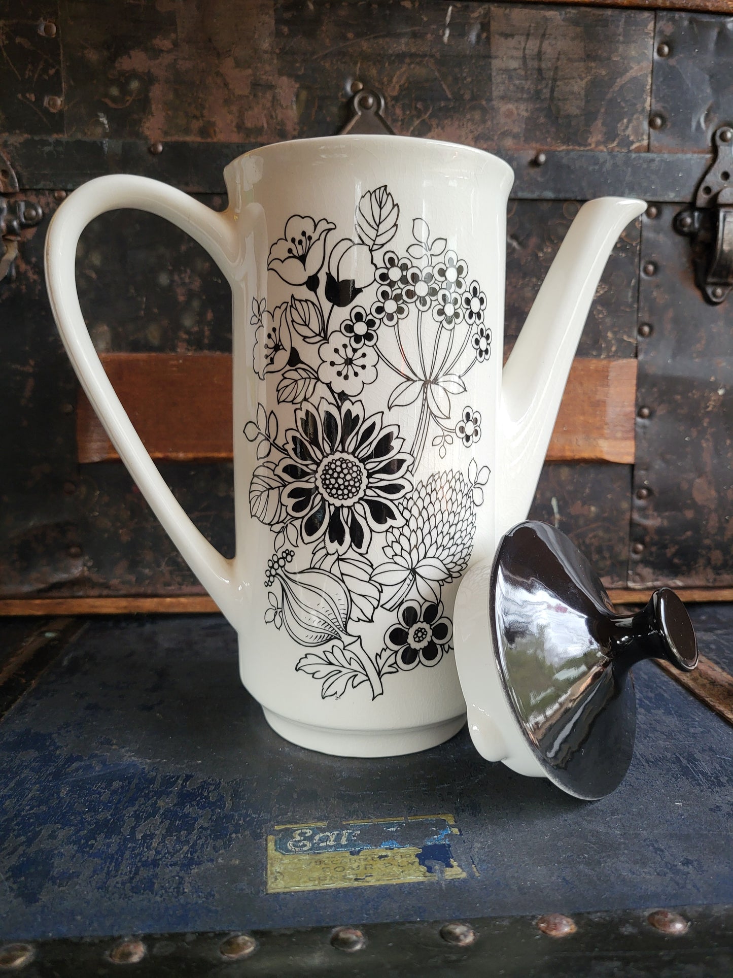 Black and White Wildflower Teapot