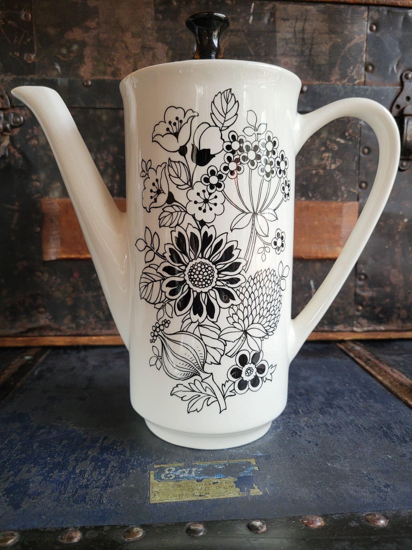 Black and White Wildflower Teapot