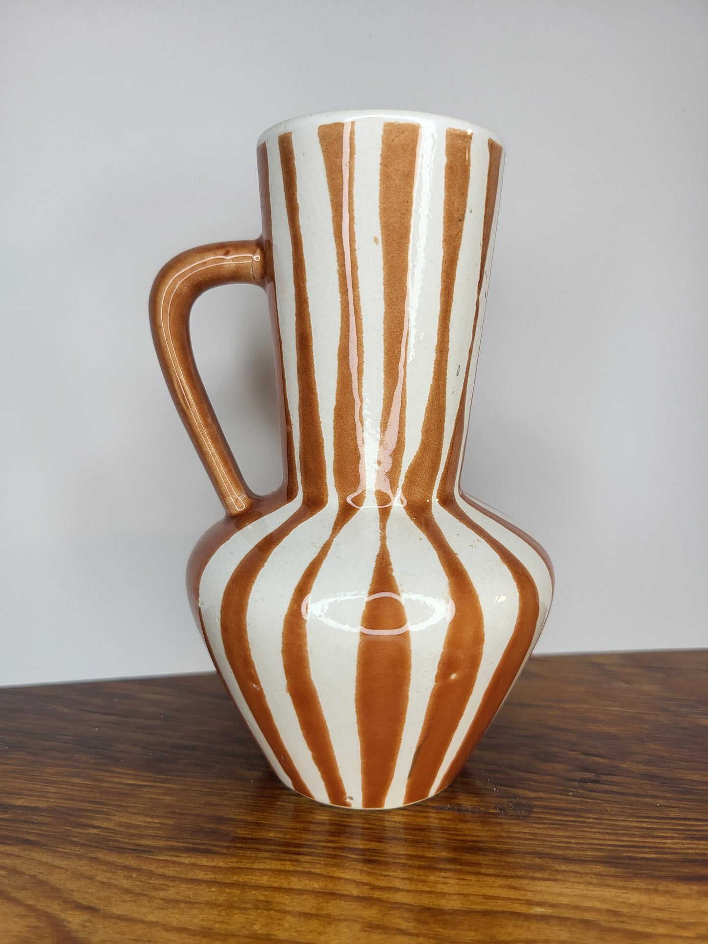 Bud Vase Jug