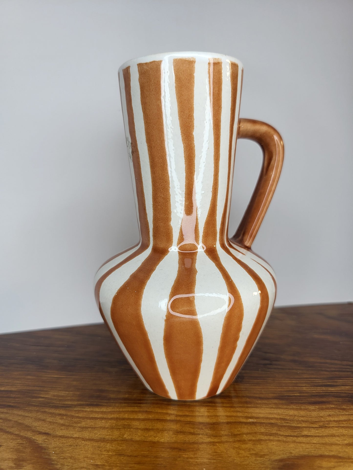 Bud Vase Jug